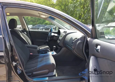 2011 Nissan Altima 2.5 S z USA, uszkodzony, nr VIN 1N4AL2AP1BN433860